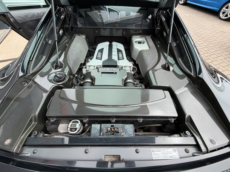 Audi R8 4.2 V8 FSI Quattro / Carbon / B&O / Alcantara / in — photo 42
