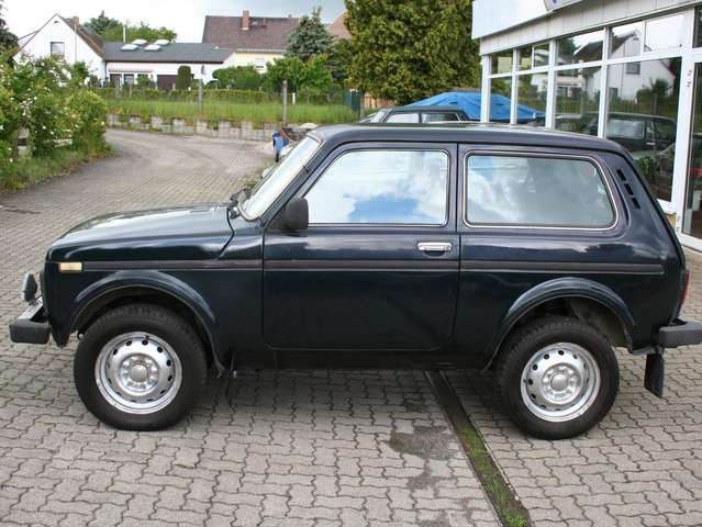 Imagine Lada 4x4 Taiga