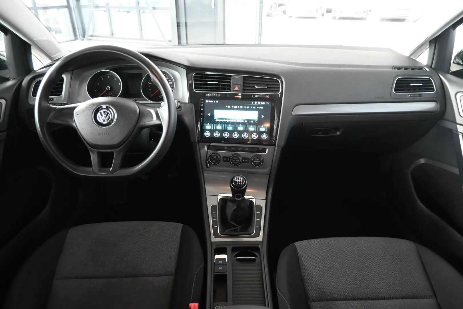 Volkswagen Golf 1.2 TSI Clima Cruise Control Lichtmetaal Rijklaarp Zwart - 2