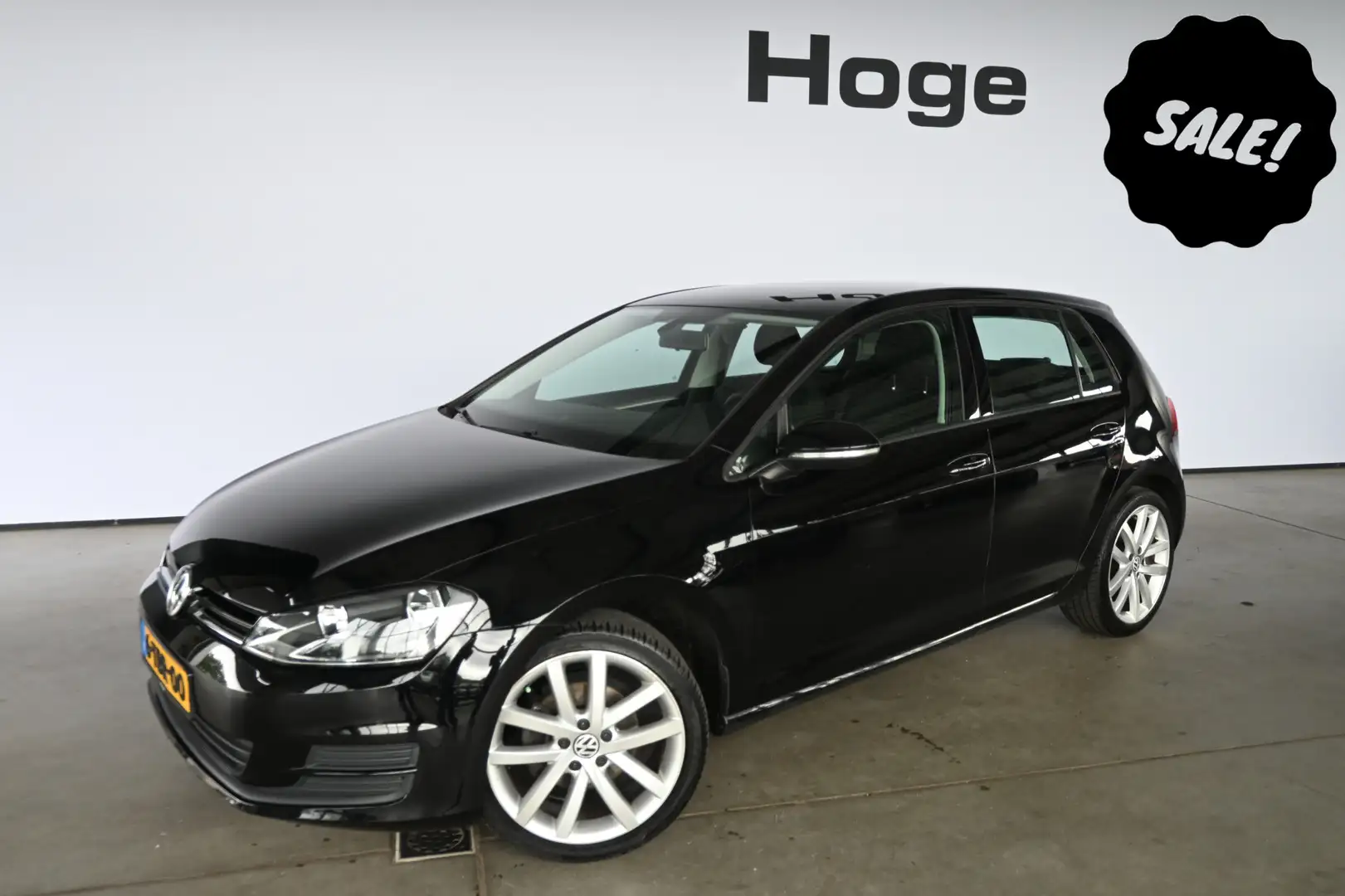 Volkswagen Golf 1.2 TSI Clima Cruise Control Lichtmetaal Rijklaarp Zwart - 1