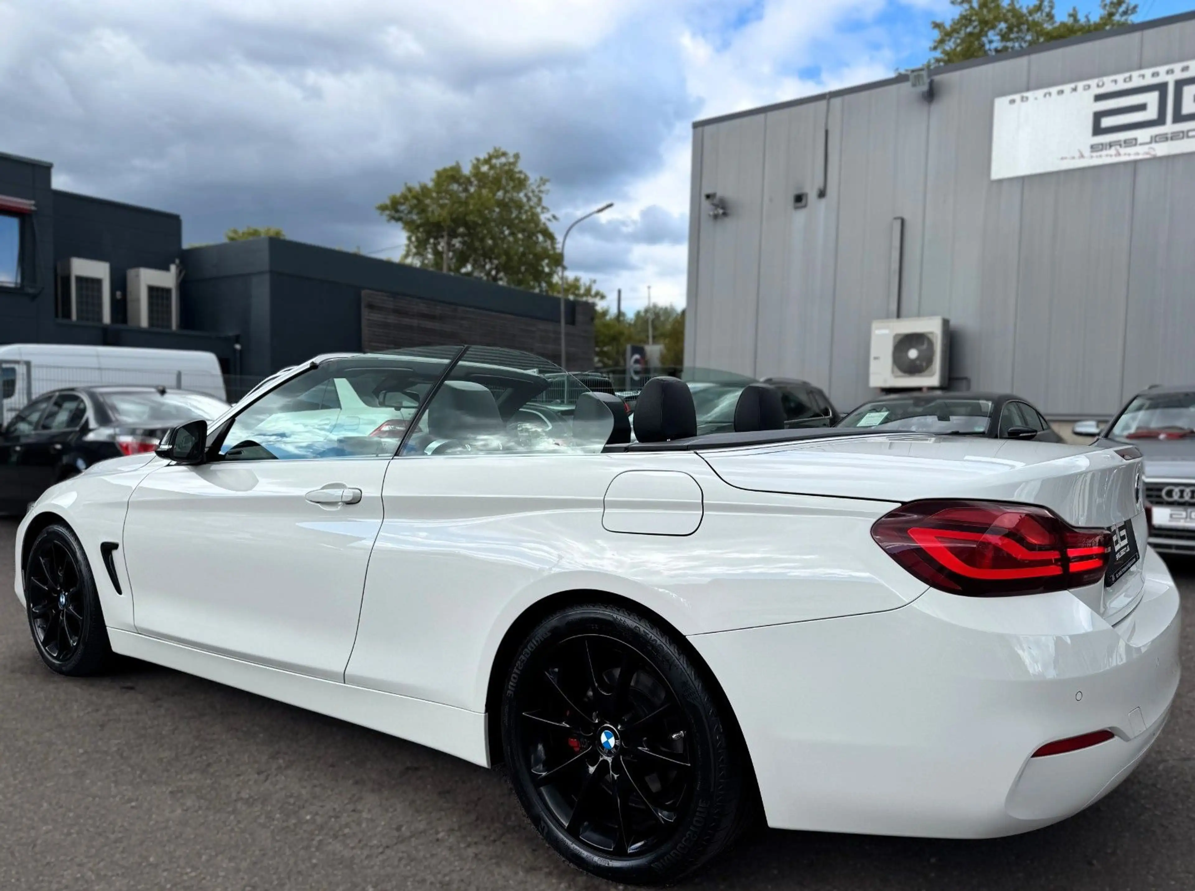 BMW 420 i Cabrio Autom. *LEDER/HUD/AIRSCARF/NAVI/LED* — photo 9