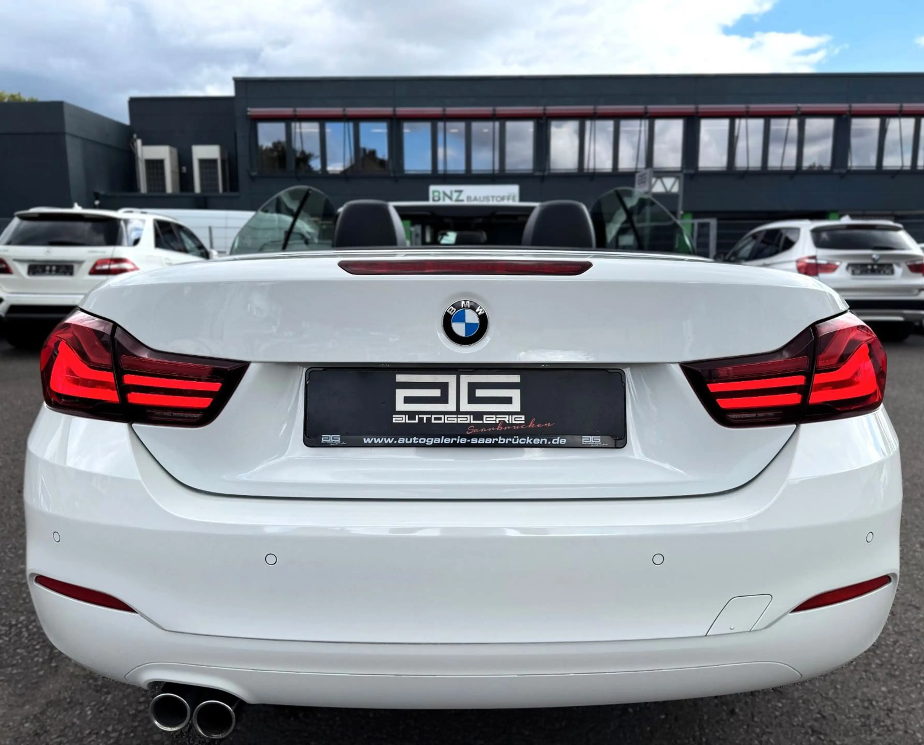 BMW 420 i Cabrio Autom. *LEDER/HUD/AIRSCARF/NAVI/LED* — photo 10