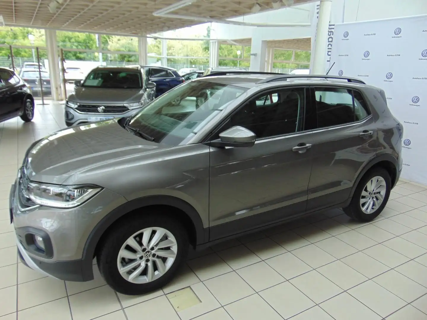 Volkswagen T-Cross Life 1.0 TSI DSG Gris - 1