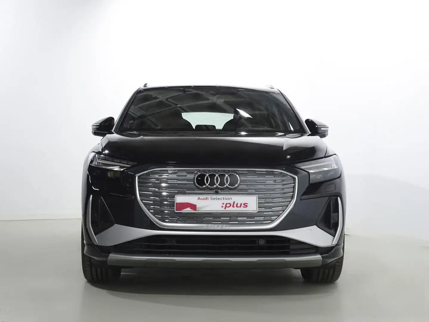 Audi Q4 e-tron 40 S Line 82KWh Zwart - 2