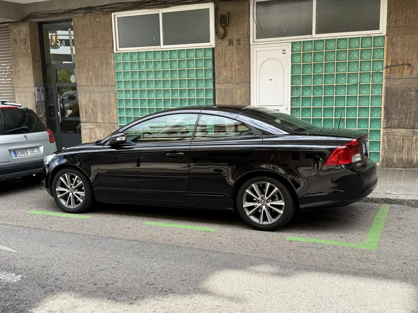 Volvo C70 C70 2.0D Momentum Aut. Momentum Siyah - 1