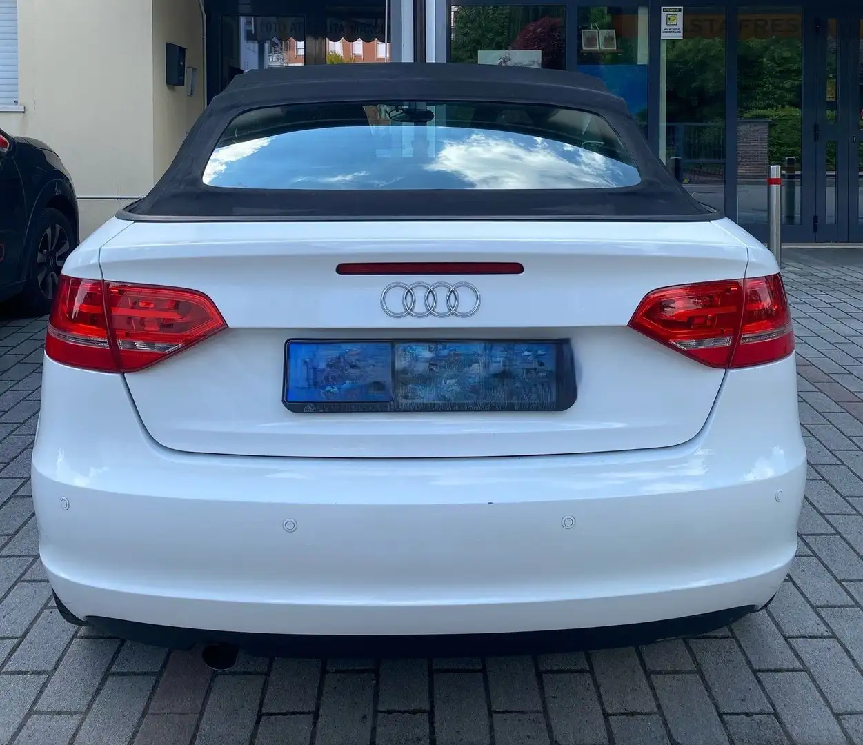 Audi Cabriolet A3 Cabrio 1.6 TFSI Attraction Alb - 2