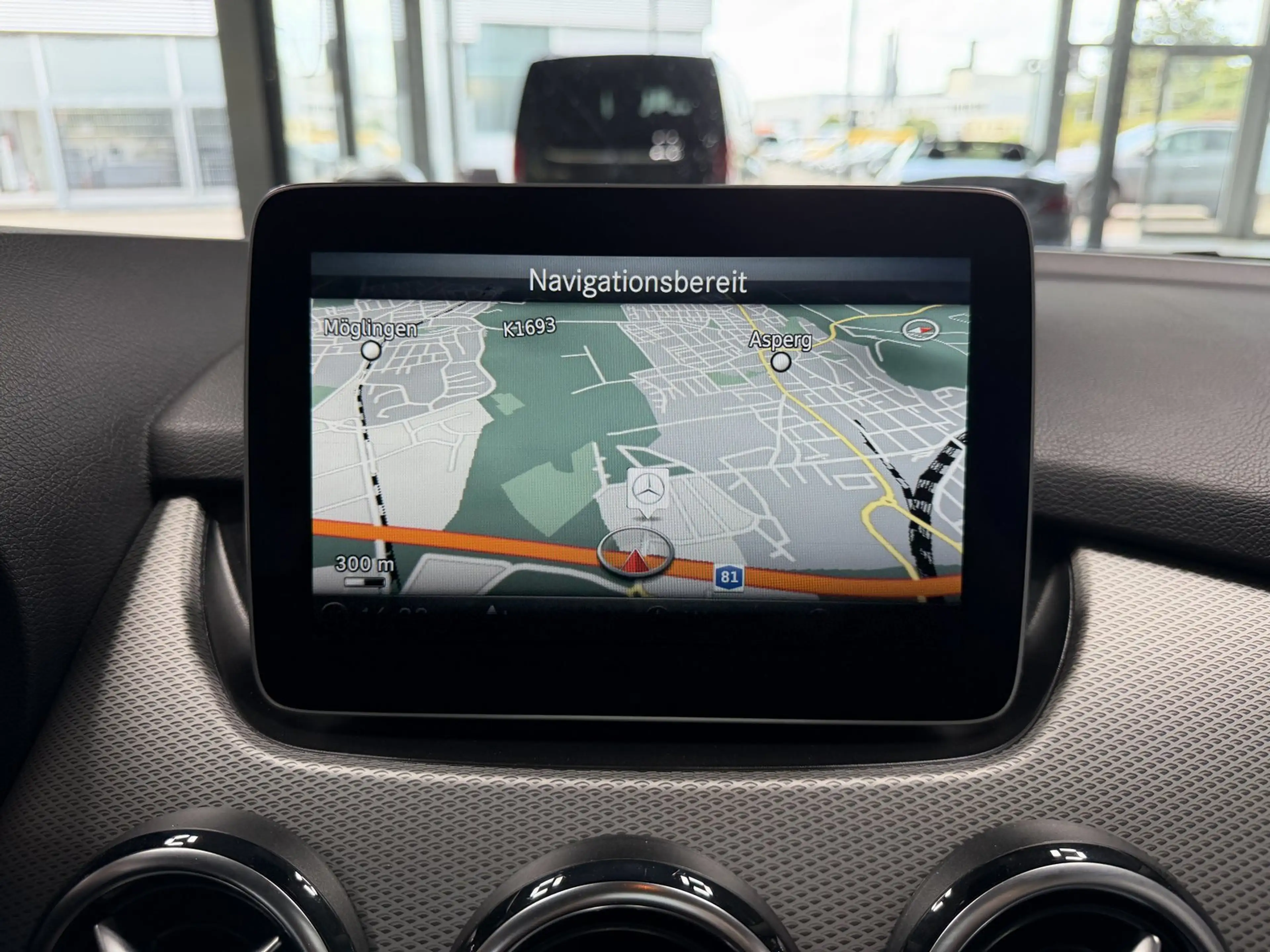 Mercedes-Benz B 200 d Urban LED NAVI PDC&KAM KLIMA+AMBIENTE+SHZ — photo 14