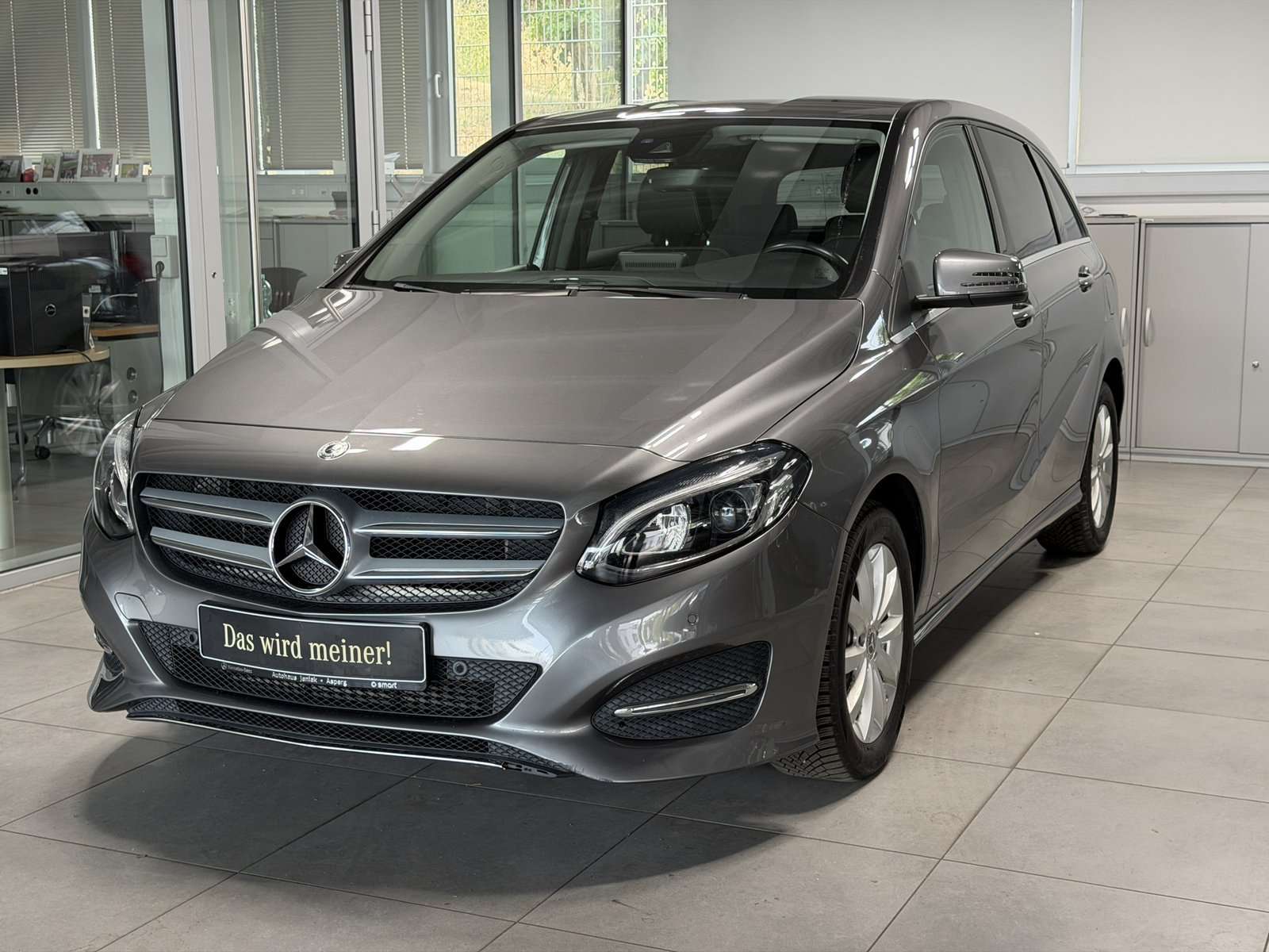 Mercedes-Benz B 200