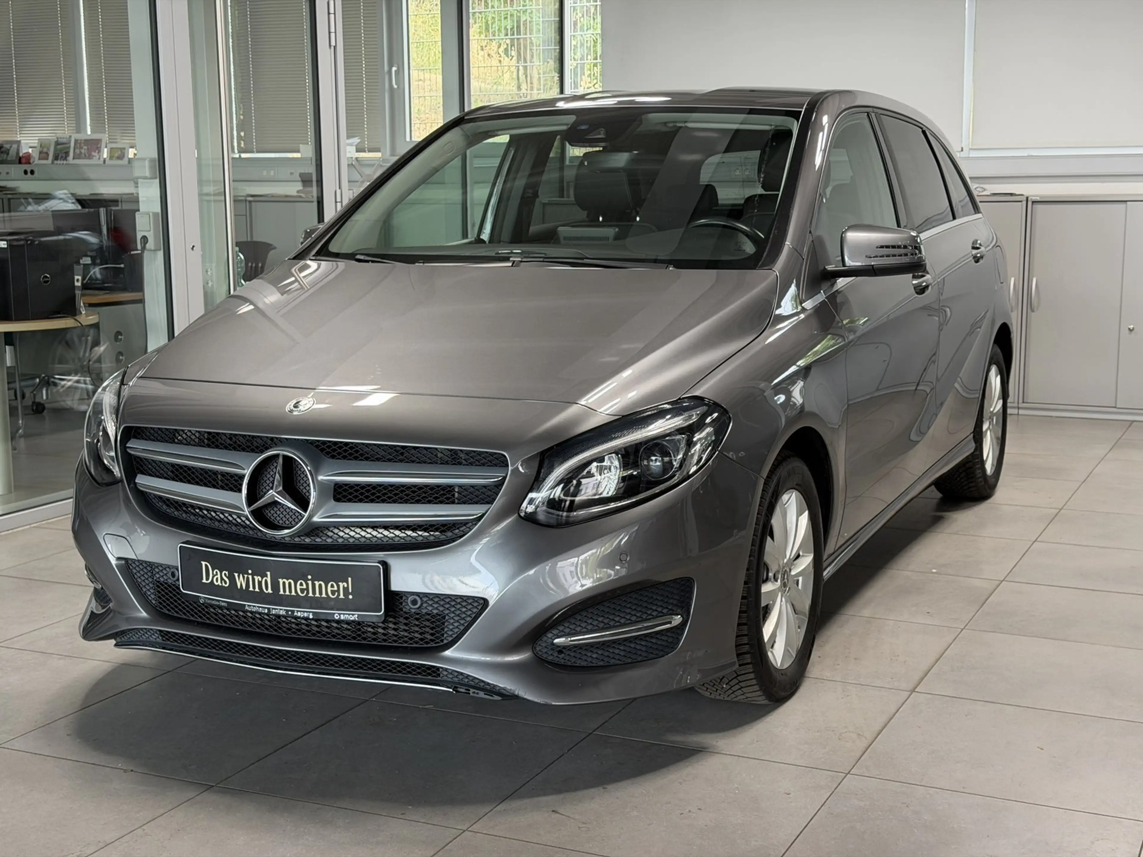 Mercedes-Benz B 200 d Urban LED NAVI PDC&KAM KLIMA+AMBIENTE+SHZ