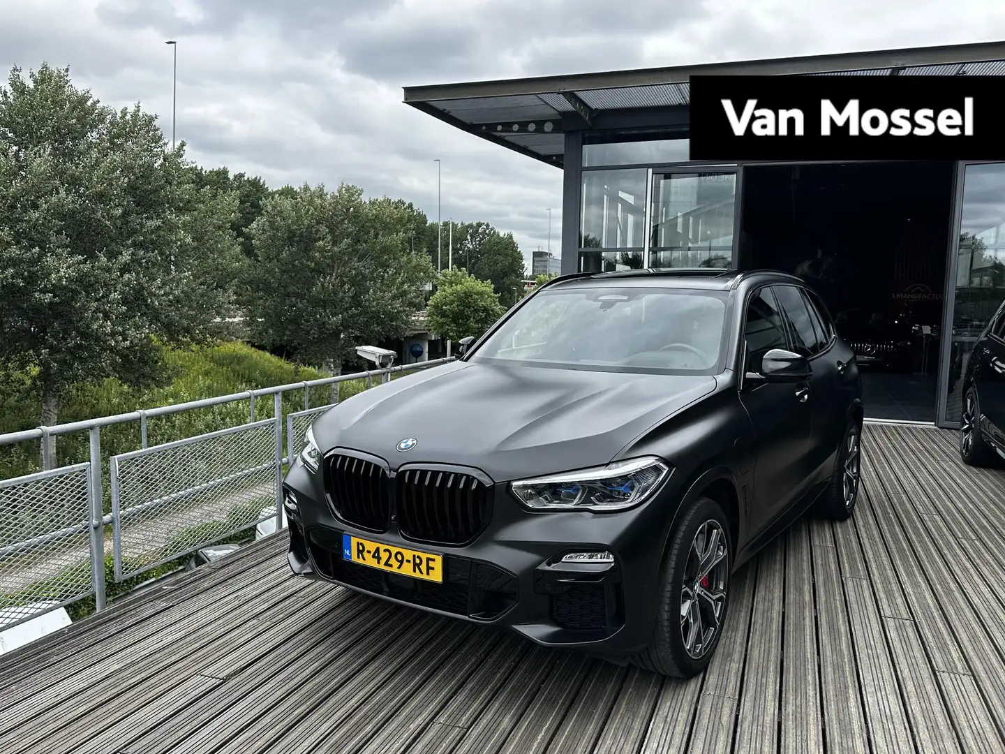 BMW X5 xDrive45e High Executive | SKY LOUNGE | CRAFTED CL Wit - 1
