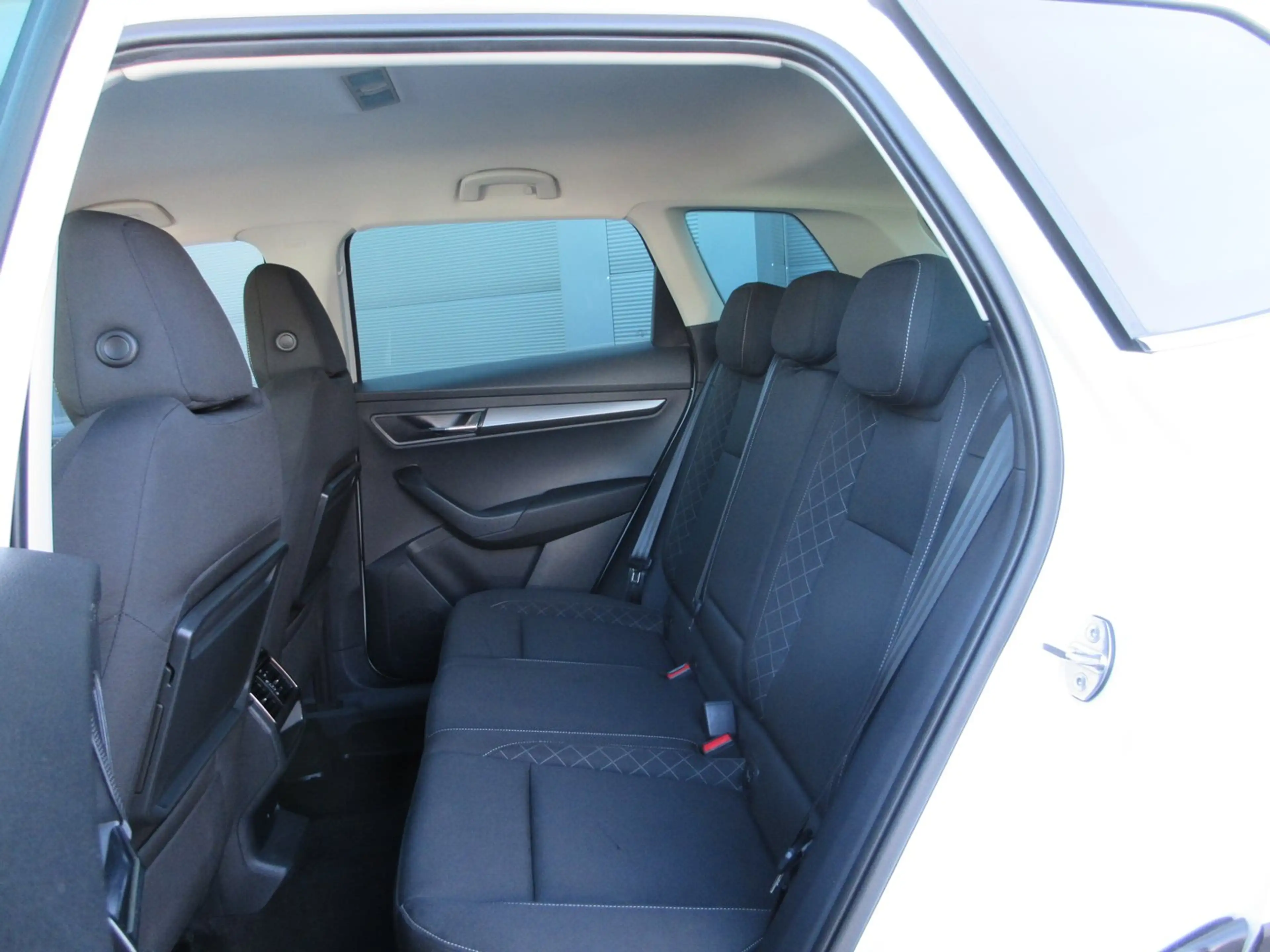 Skoda Karoq Ambition SC TSI — photo 14