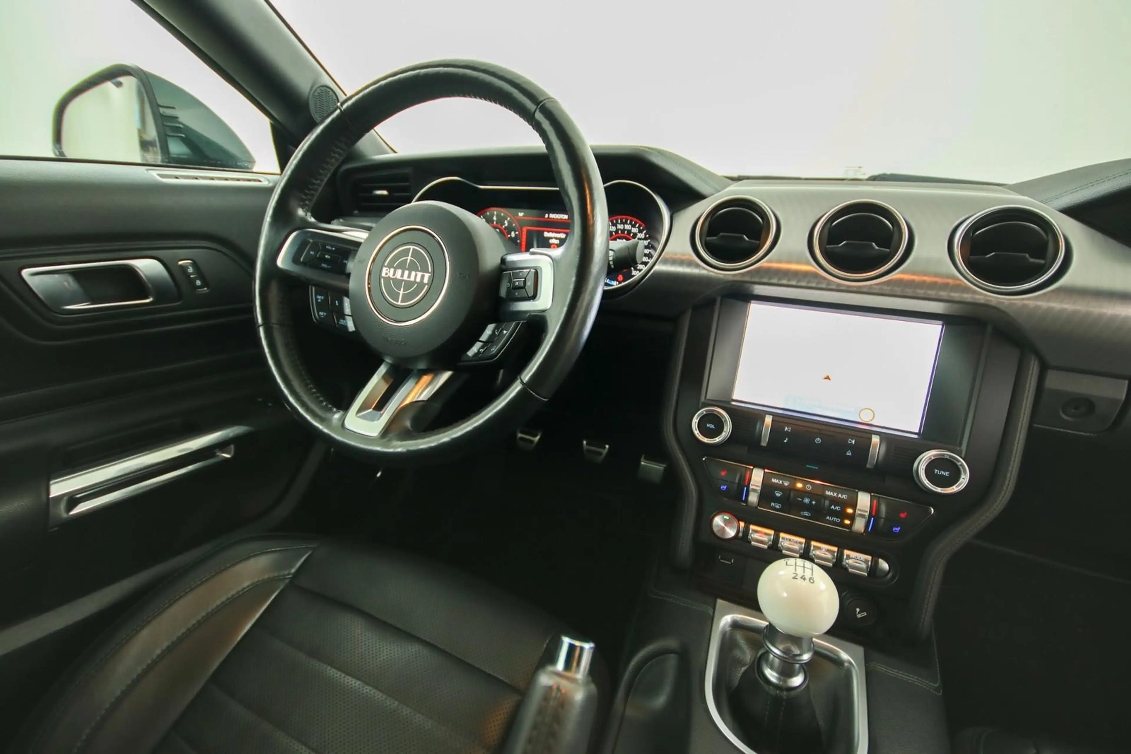 Ford Mustang Bullitt Fastback ACC Leder Kamera — photo 10
