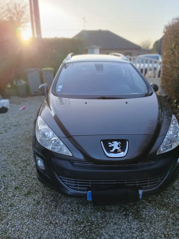 Peugeot 308 SW 1.6 HDi 110ch FAP BVM6 Confort Pack
