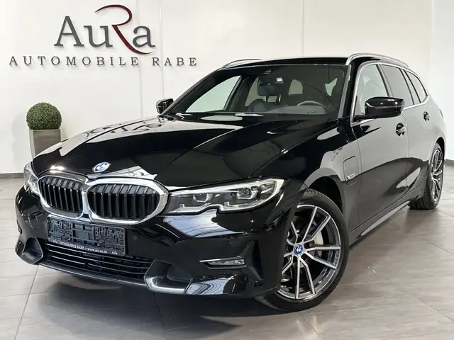BMW 3 Series view 2