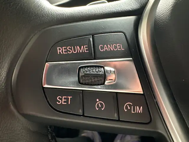 BMW 3 Series view 15