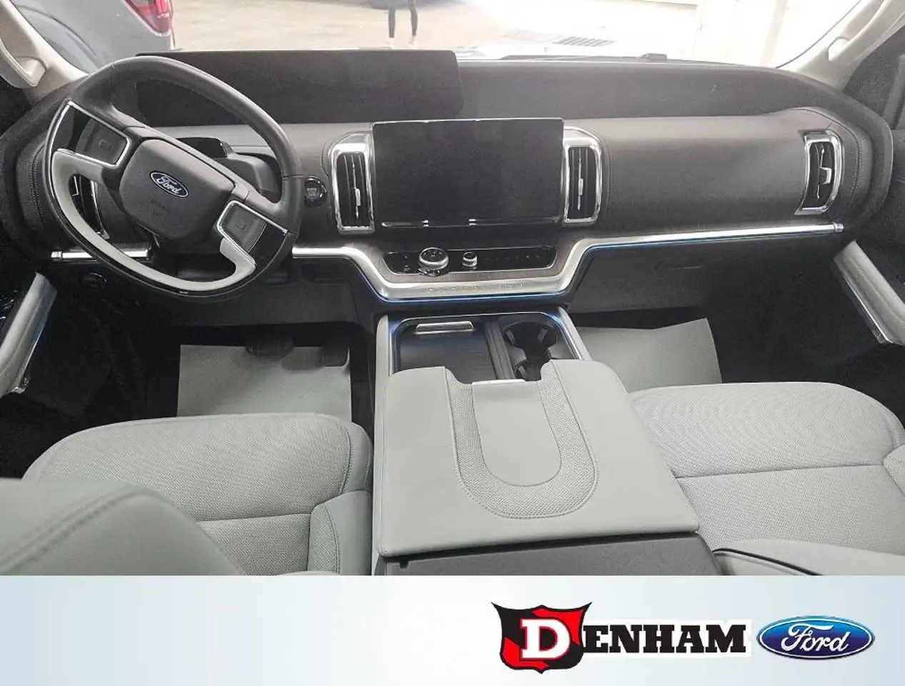 Ford Expedition снимка Ford Expedition