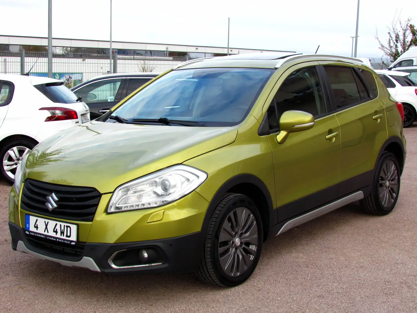 Suzuki SX4 S-Cross Comfort+ 4x4*EURO5*LEDER*PANORAMA*LED Grün - 1