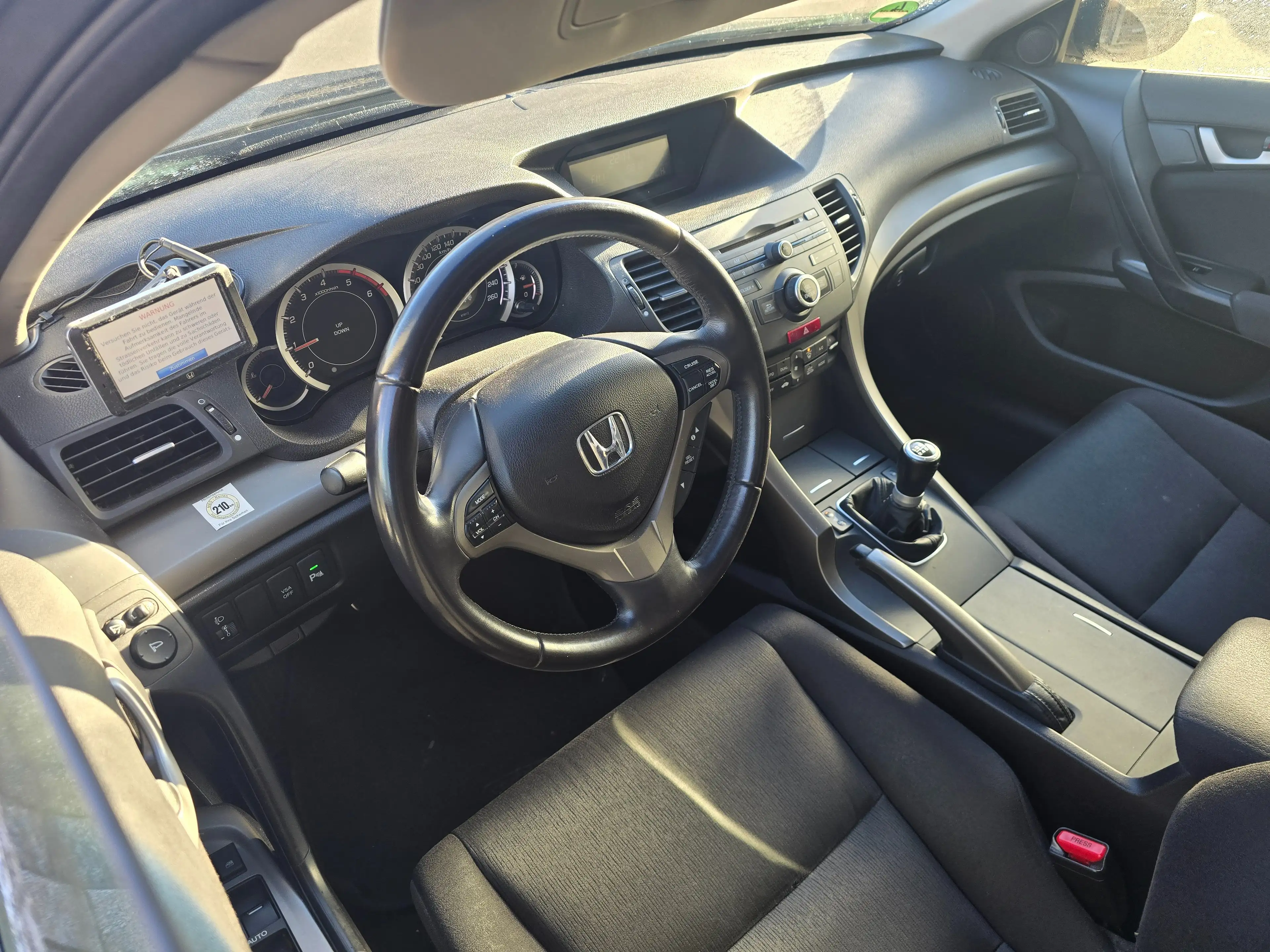 Honda Accord Elegance — photo 12