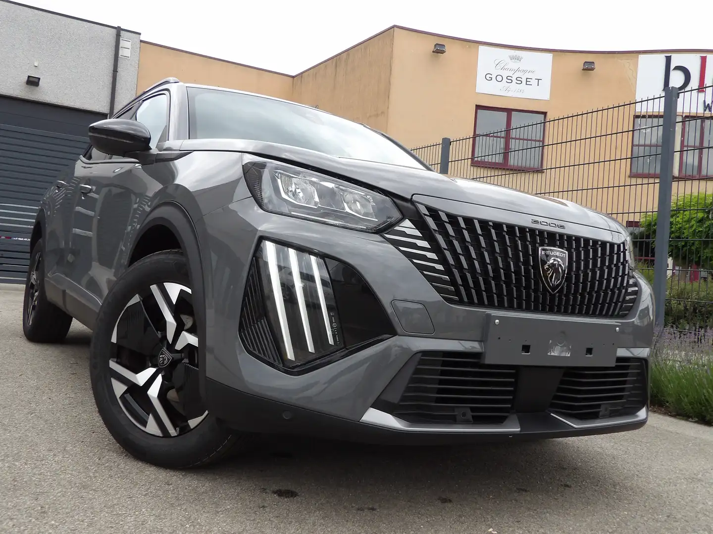 Peugeot 2008 1.2 PureTech Allure S - Face Lift! Gris - 2