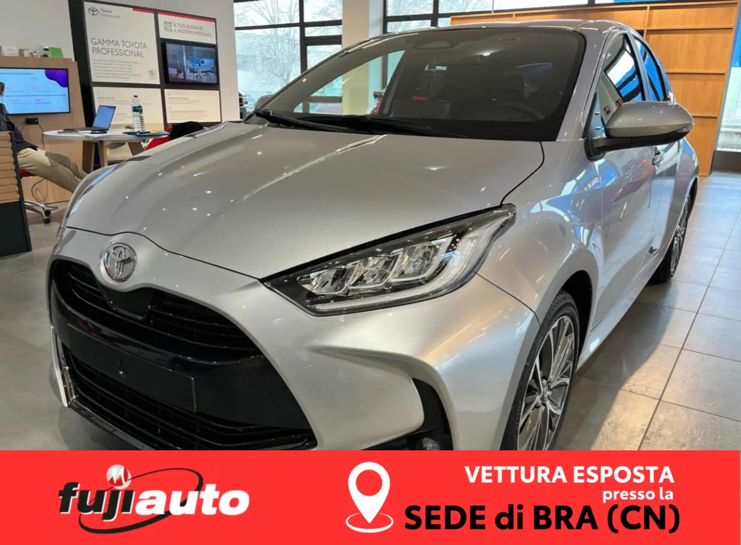 Toyota Yaris Yaris 1.5 130 Hybrid 5 porte Lounge Nero - 1