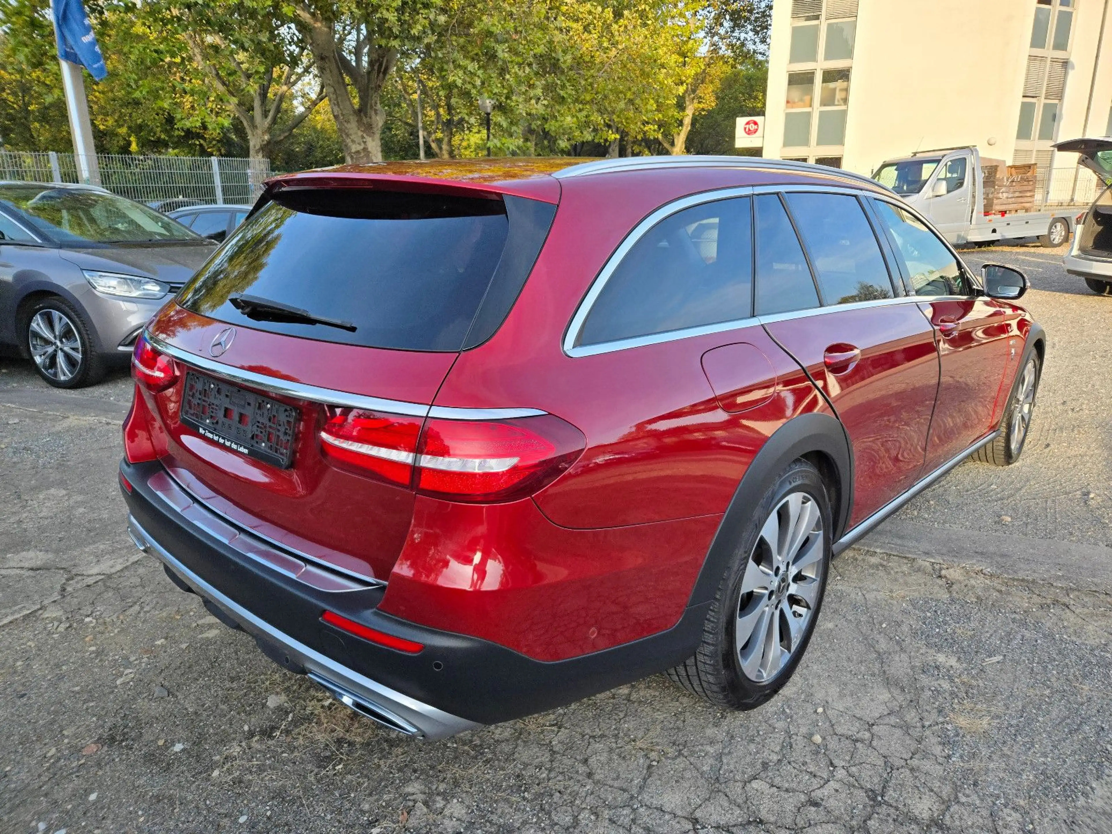 Mercedes-Benz E 350 E T 4Matic All-Terrain / Avantgarde — photo 6