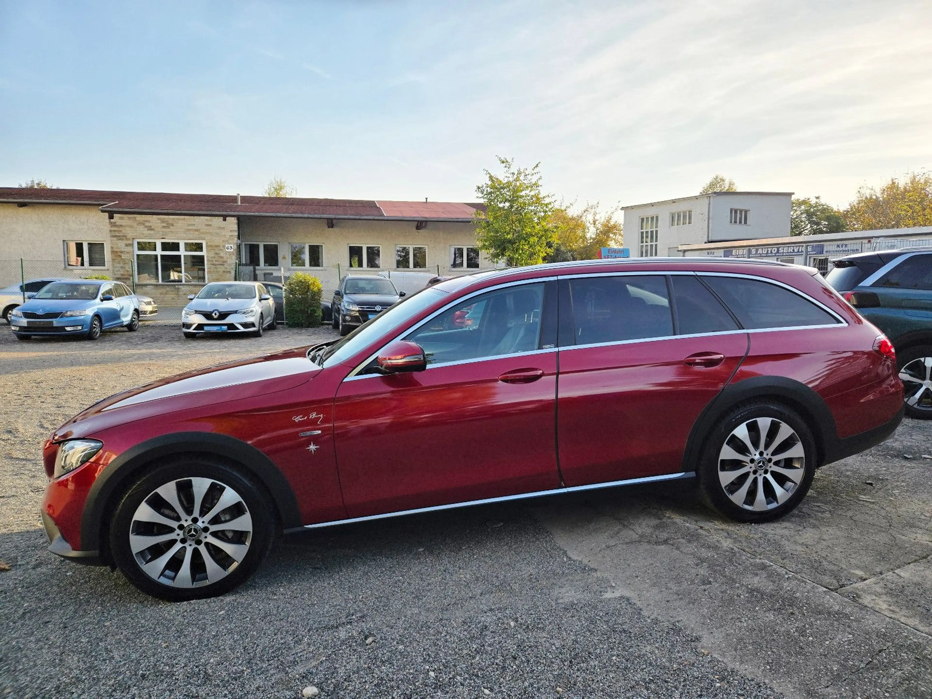 Mercedes-Benz E 350 E T 4Matic All-Terrain / Avantgarde — photo 3