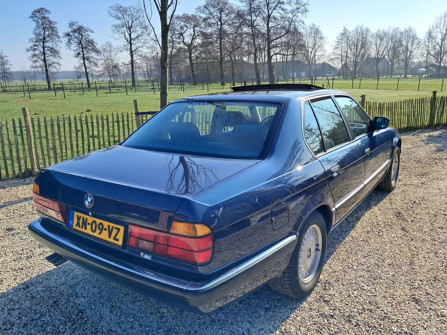 BMW 735 i Azul - 2
