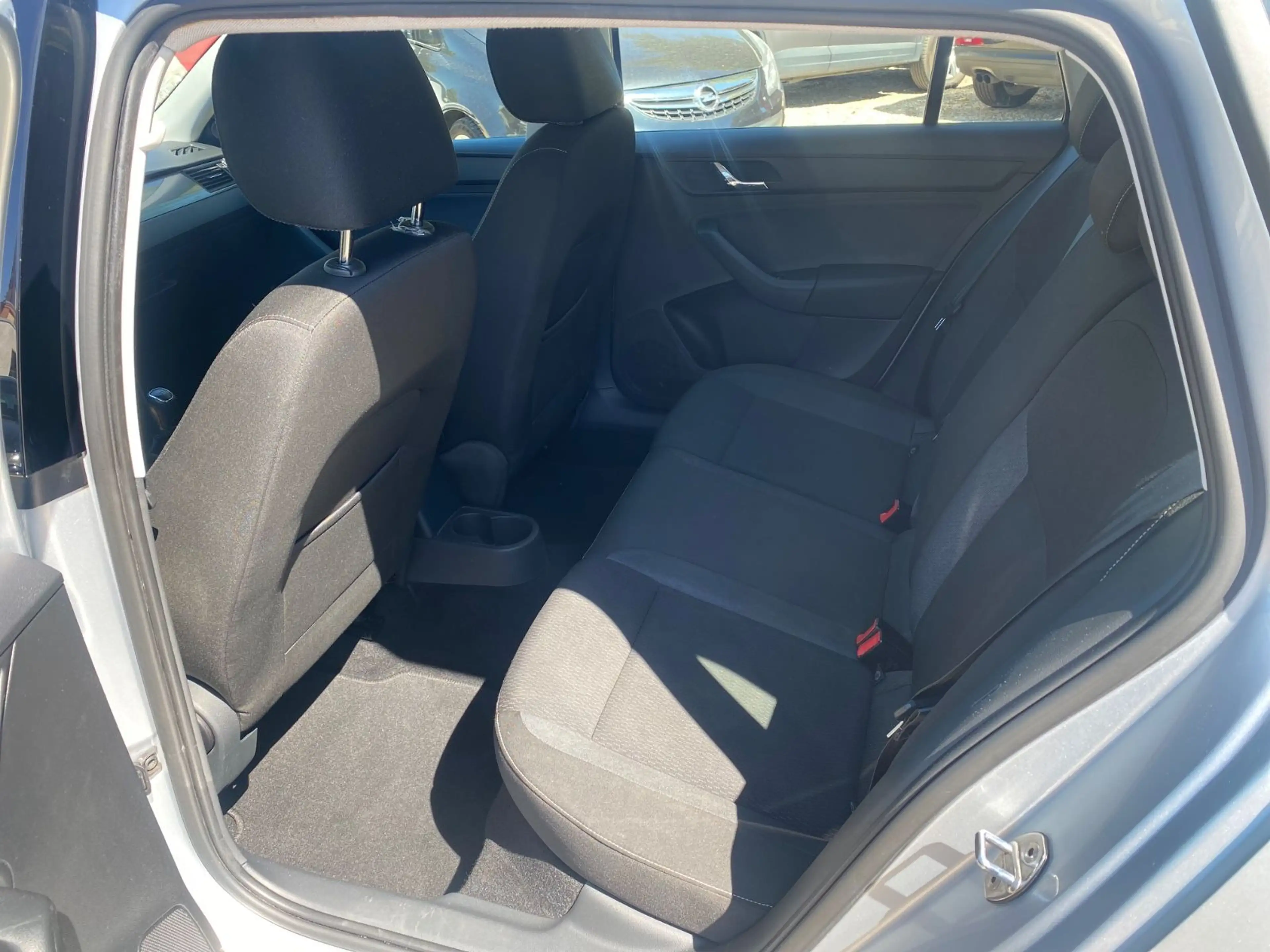 Skoda Rapid/Spaceback 1.2 TSI Ambition Spaceback PDC 2.Hand — photo 12