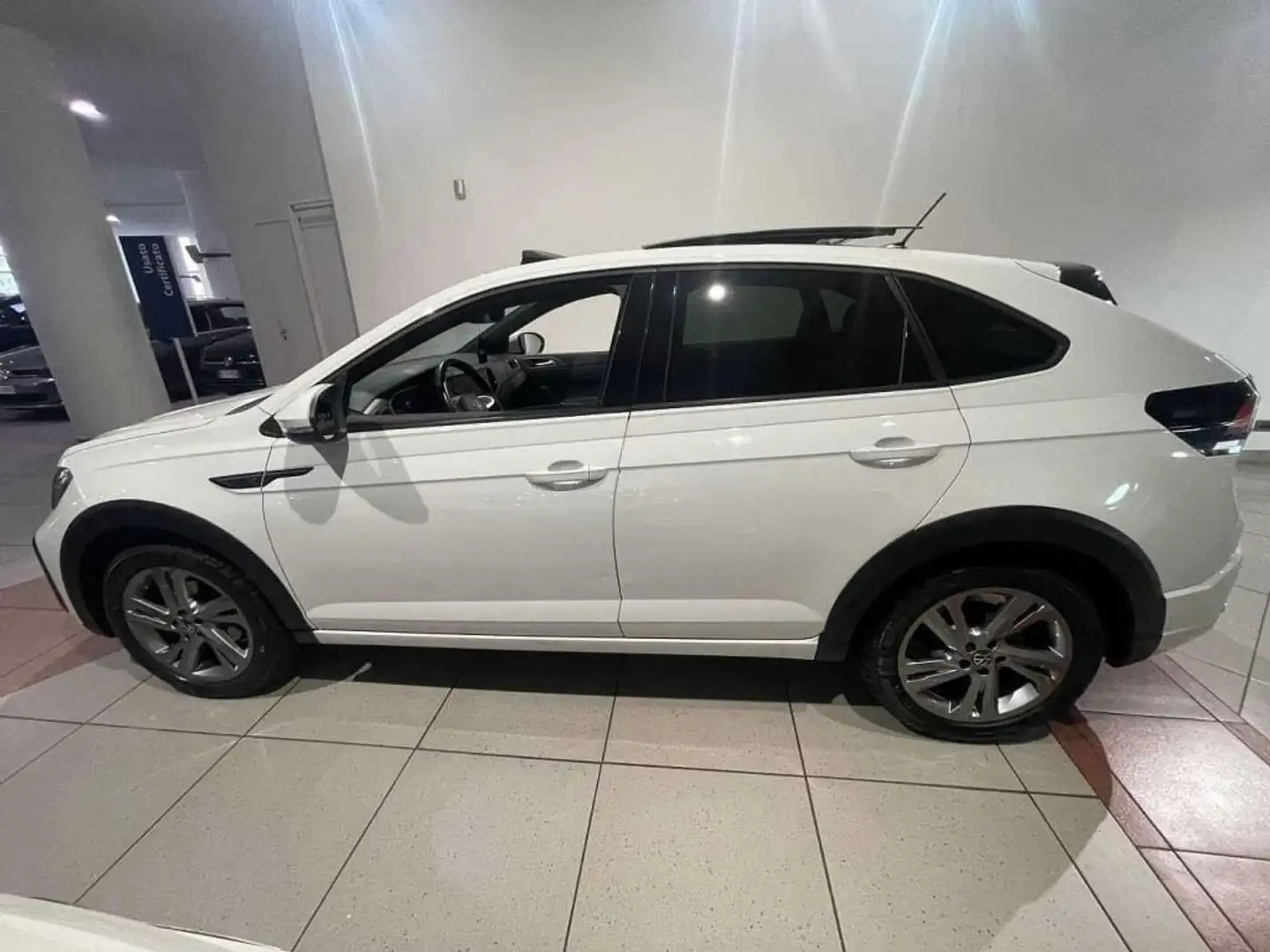 Volkswagen Taigo 1.0 TSI 110 CV R-Line Blanc - 2