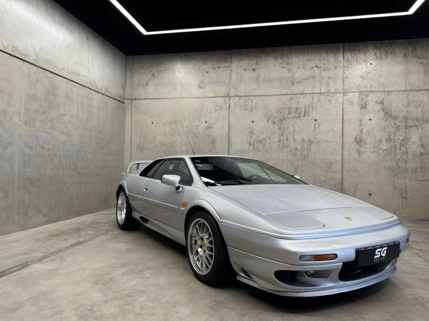 Lotus Esprit V8 Biturbo Silver - 1