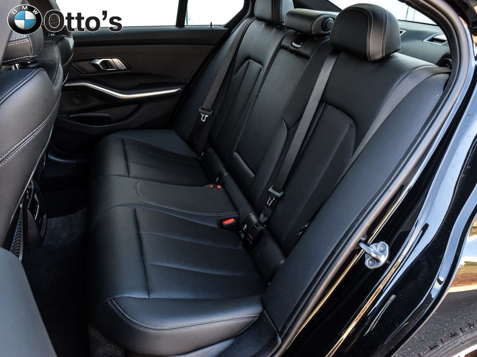 2023 BMW 3 Series xDrive Sedan thumb 31