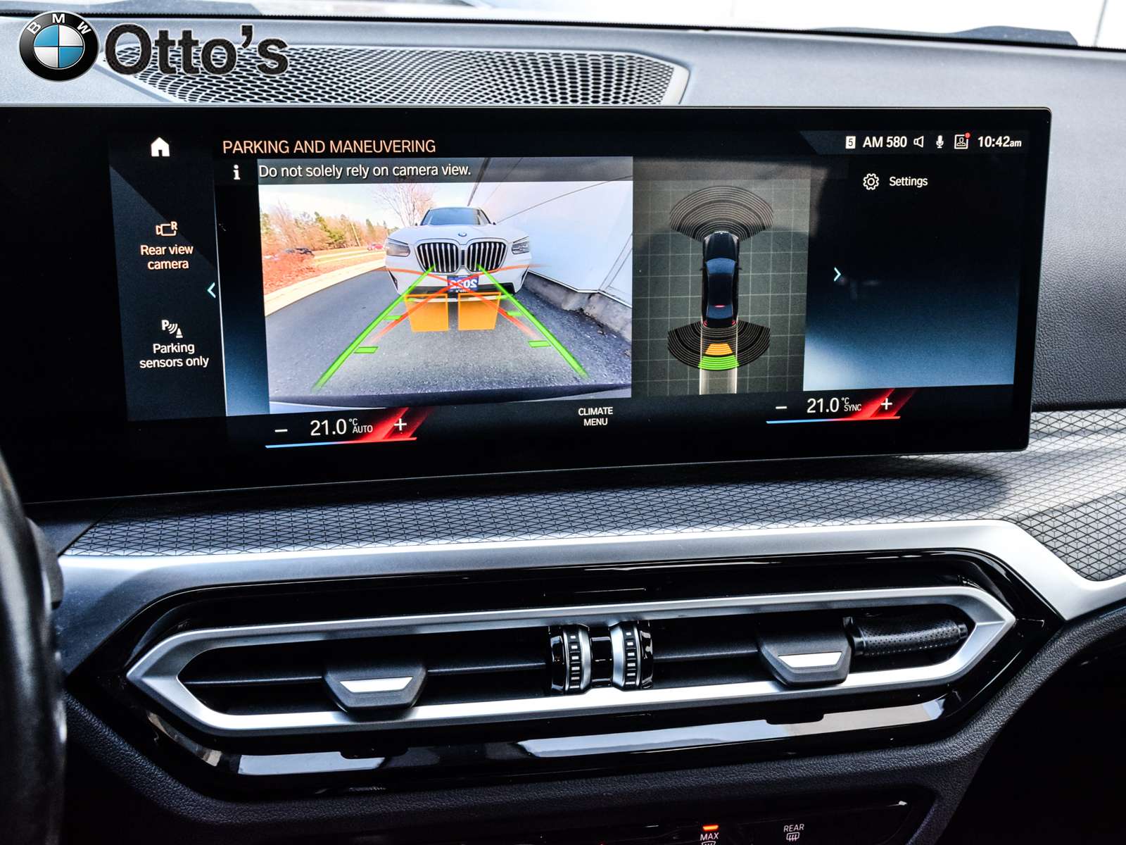 2023 BMW 3 Series xDrive Sedan thumb 22