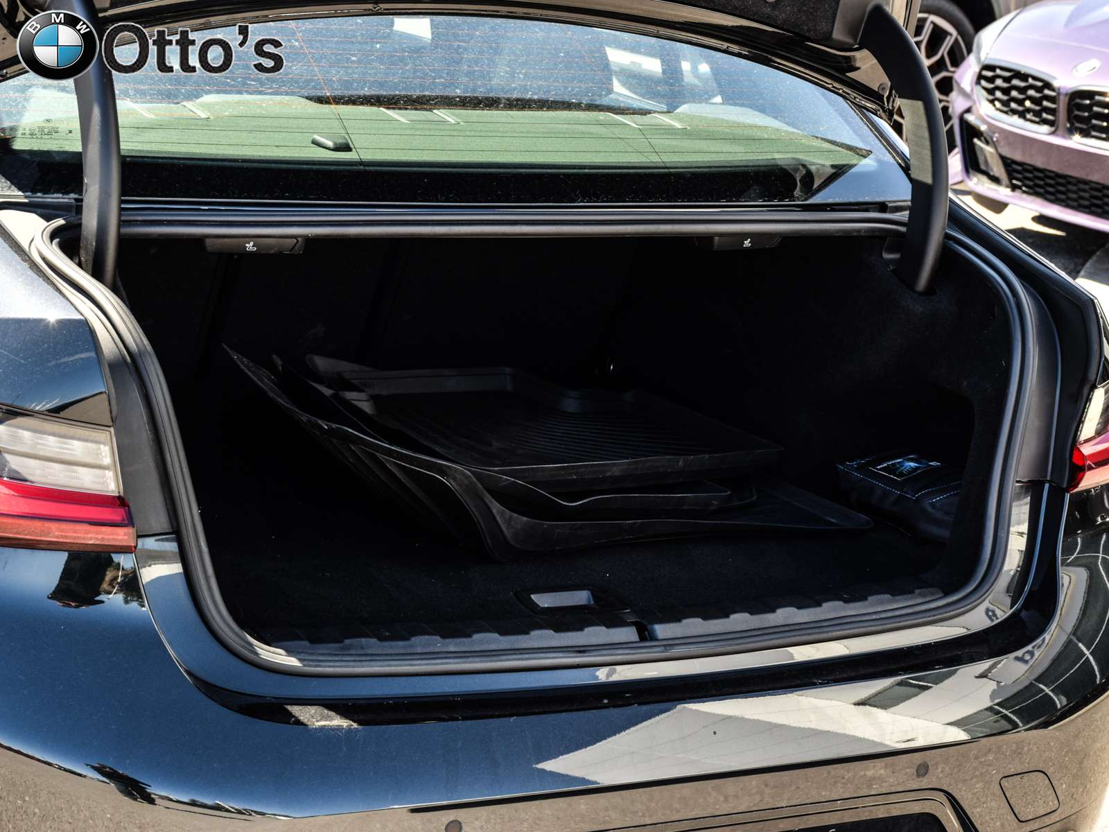 2023 BMW 3 Series xDrive Sedan thumb 33