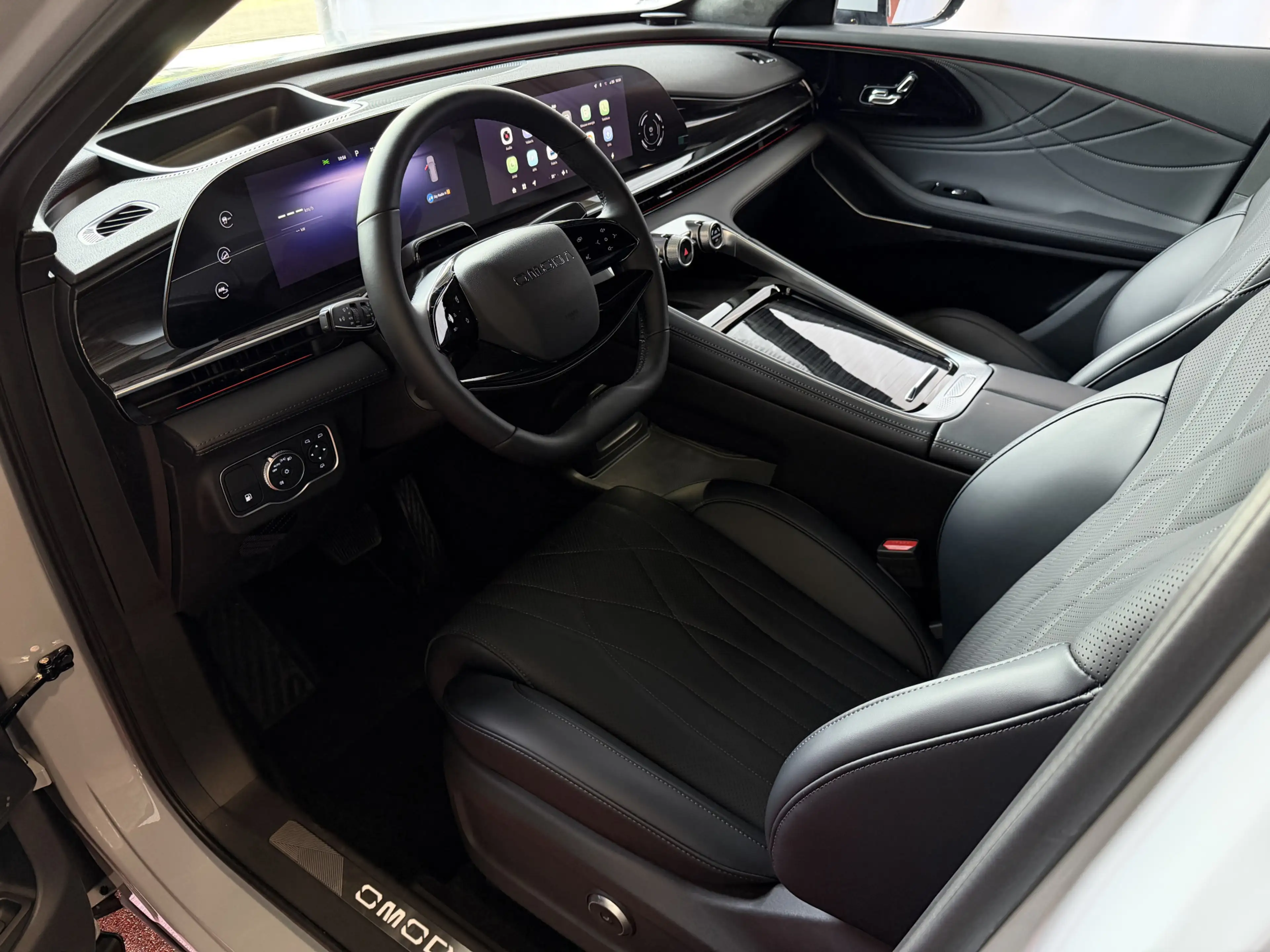 Omoda 9 OMODA 9 PREMIUM AWD 538 PK 145 KM ELEC 1000 KM TOT — photo 3