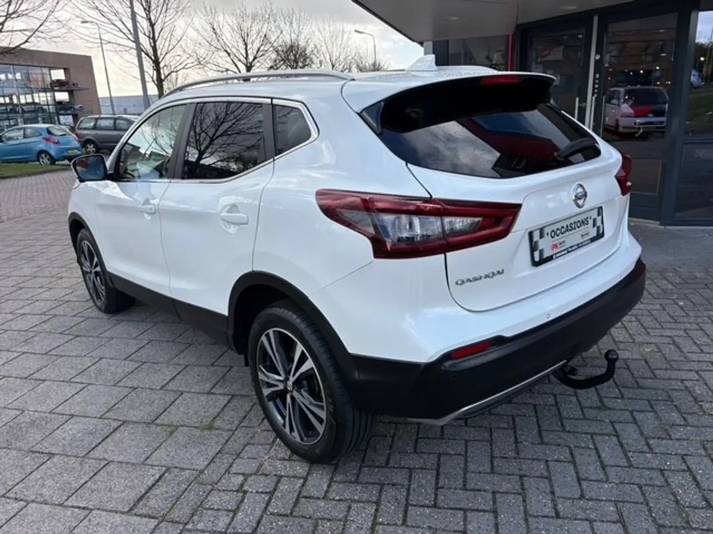 Nissan Qashqai 1.3 DIG-T Tekna | Navi | Camera 360 | Trekhaak | 9 Blanc - 2