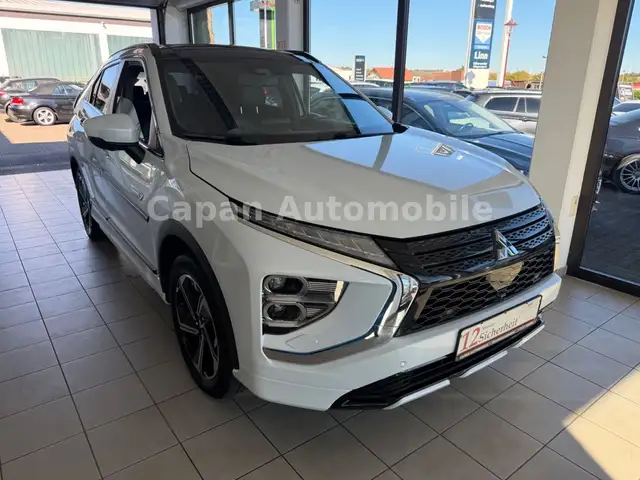 Mitsubishi Eclipse Cross Top Hybrid 4WD Scheckheft/360°/AHK