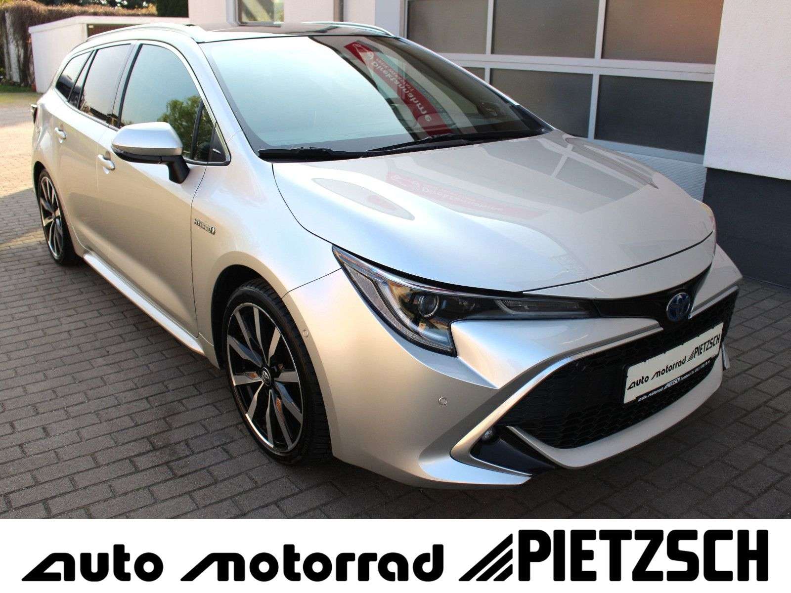 Second hand Toyota Corolla 2.0