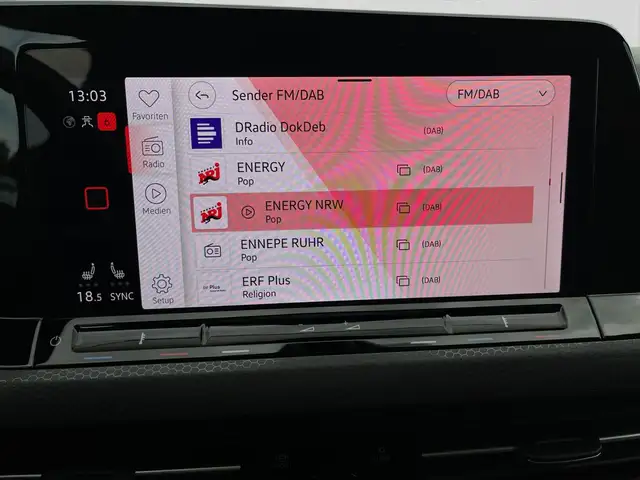 Volkswagen Golf view 14