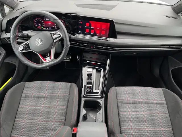 Volkswagen Golf view 5
