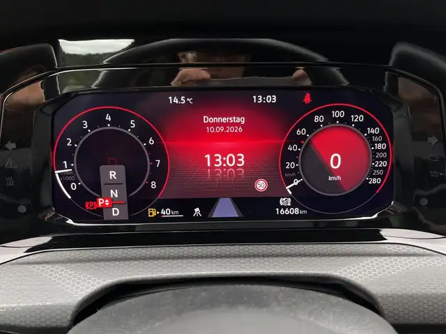 Volkswagen Golf view 10