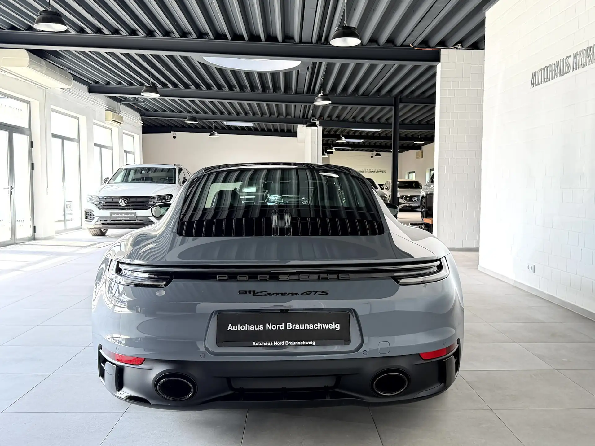 Porsche 911 911 Carrera GTS Coupe 2025 화이트 사진 6