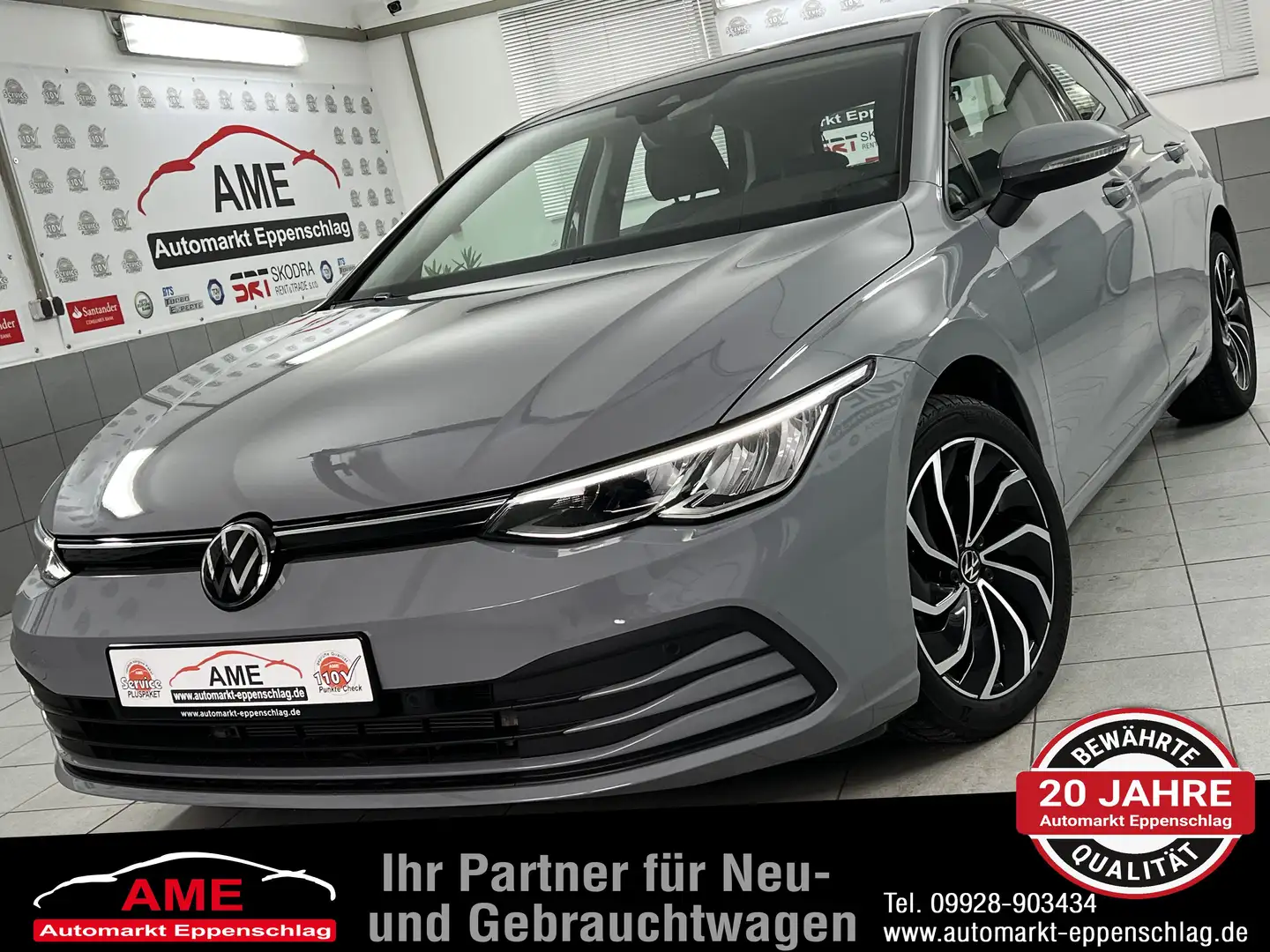 Volkswagen Golf VIII Lim. Life 1.5 TSI *ACC|Kamera|IQ-Drive|LED* Grey - 1