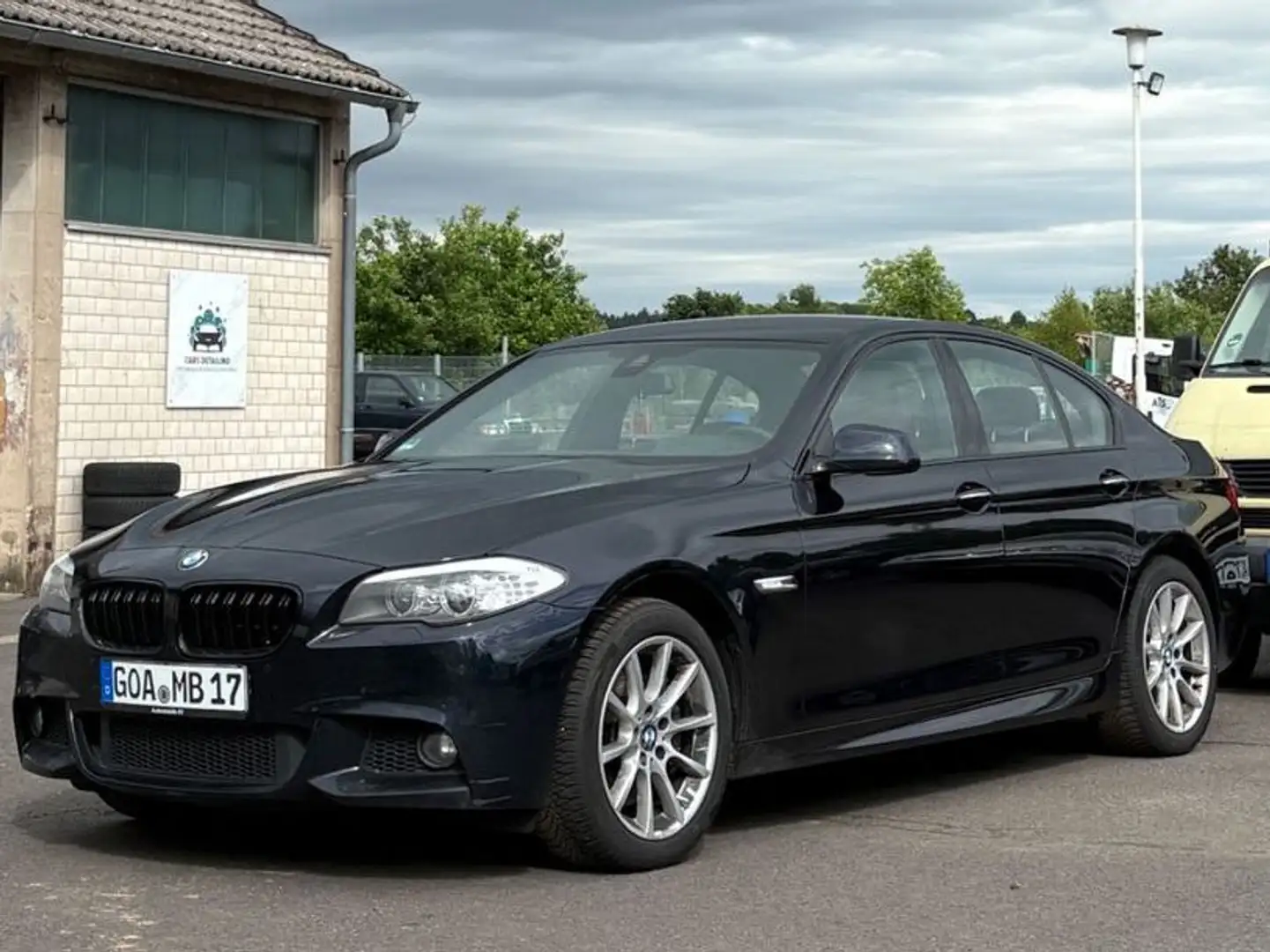BMW 535 Baureihe 5 Lim. 535 d xDrive MOTORSCHADEN Zwart - 1