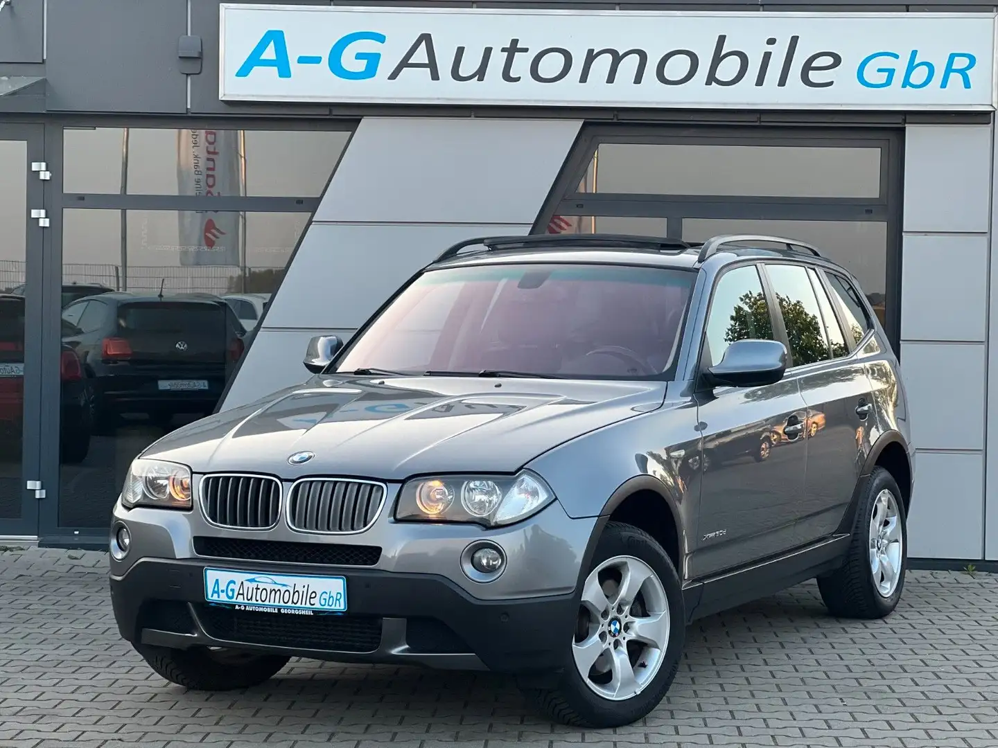BMW X3 xDrive 30d-Panorama-M Lenkrad-PDC-AHK-S-HEFT Grau - 1