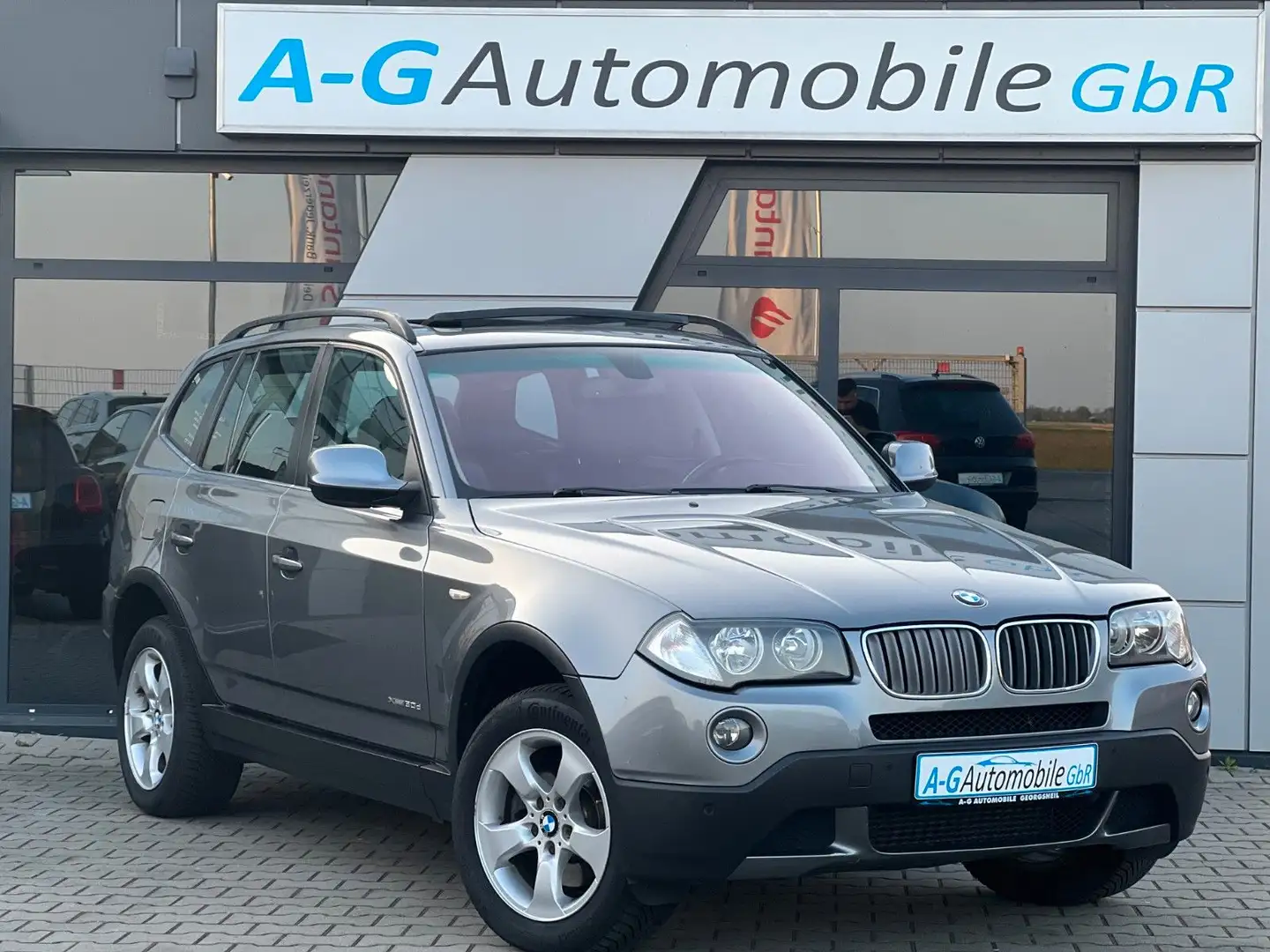 BMW X3 xDrive 30d-Panorama-M Lenkrad-PDC-AHK-S-HEFT Grau - 2