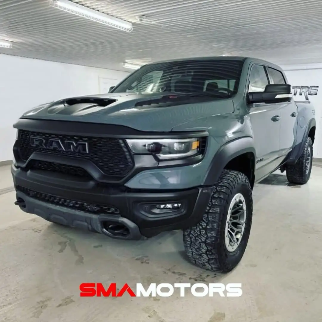 Dodge RAM Gris - 1