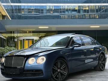 Continental Flying Spur V8
