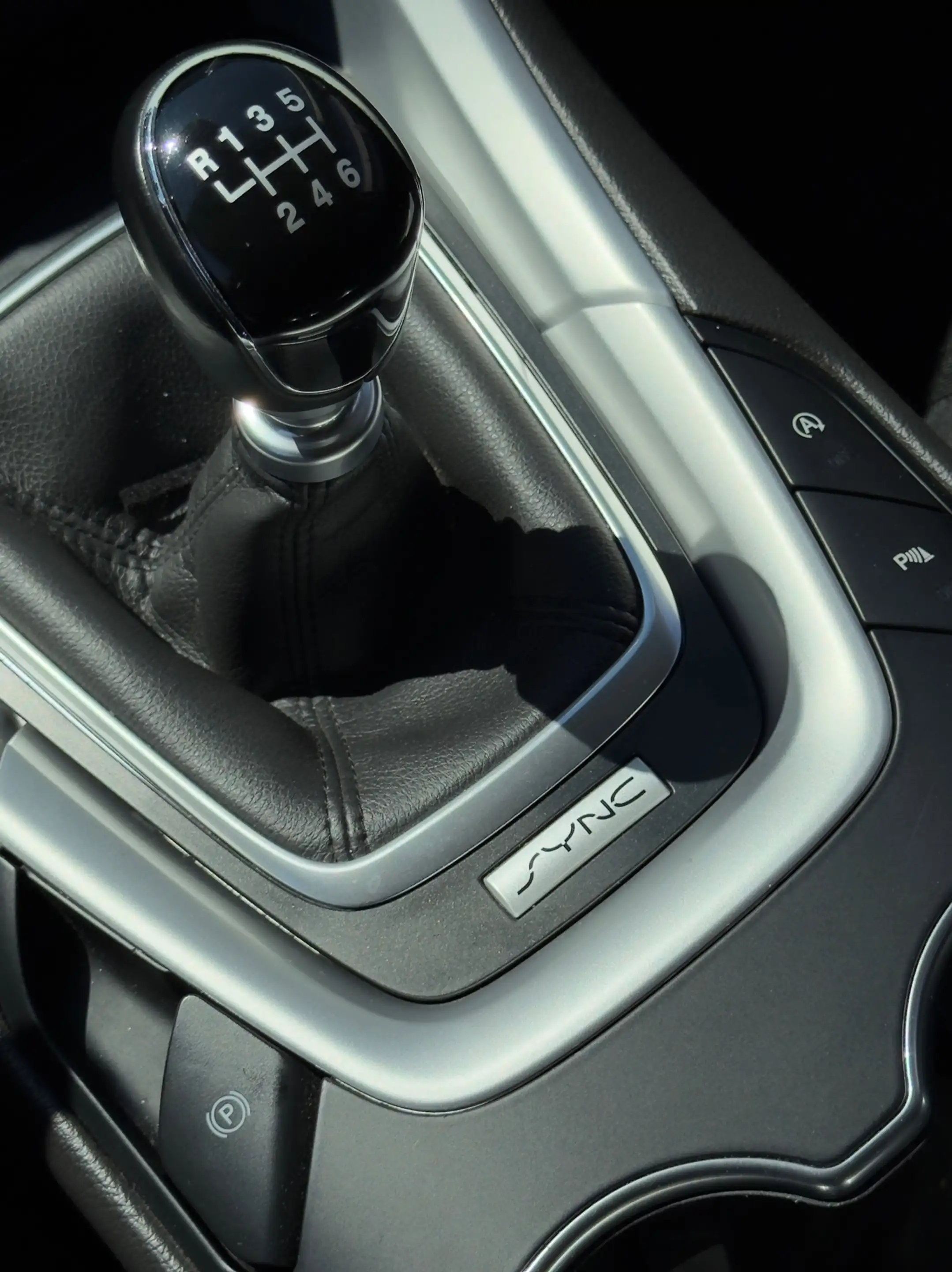 Ford Mondeo Wagon 1.5 Titanium Edition nieuwe distributie riem — photo 15