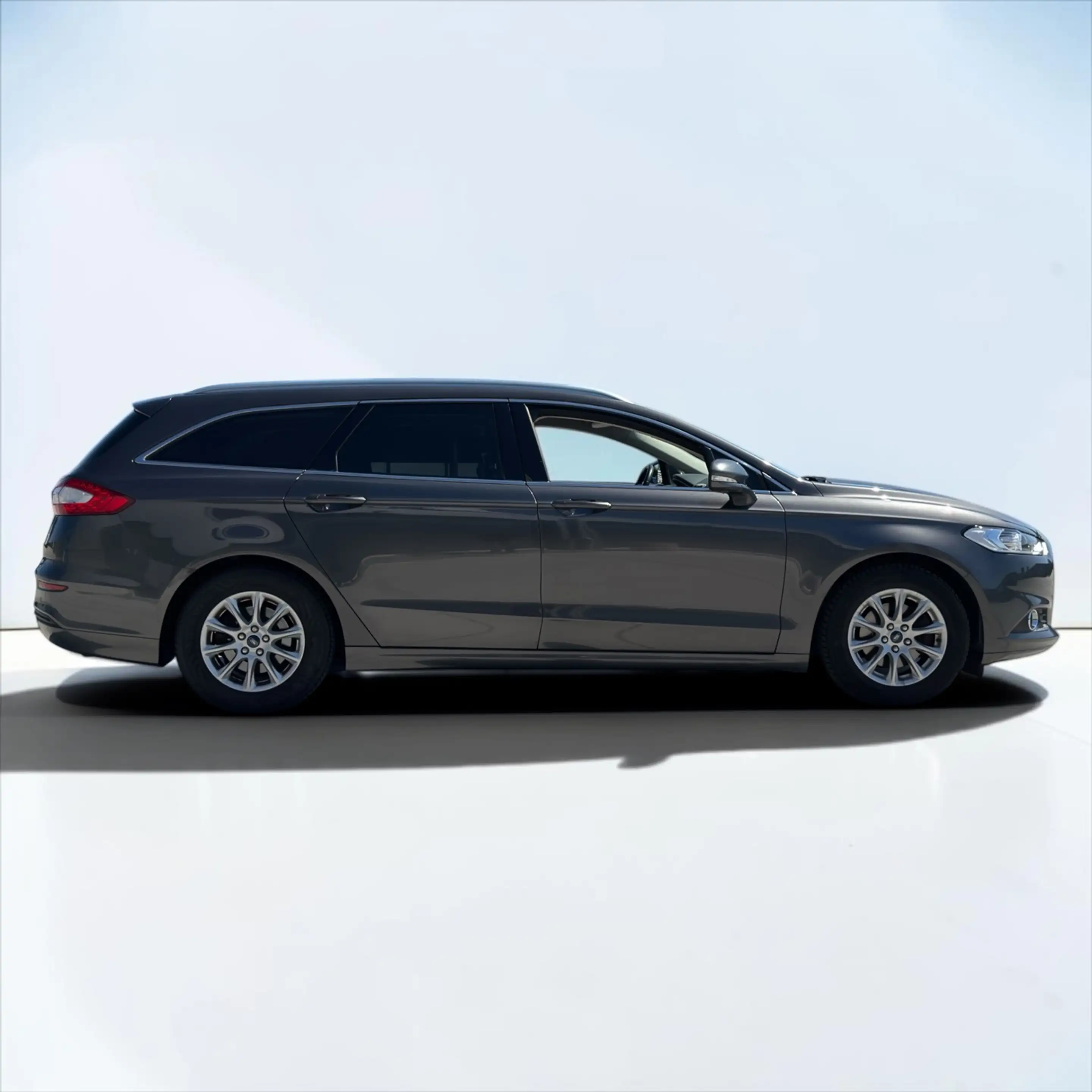 Ford Mondeo Wagon 1.5 Titanium Edition nieuwe distributie riem — photo 6
