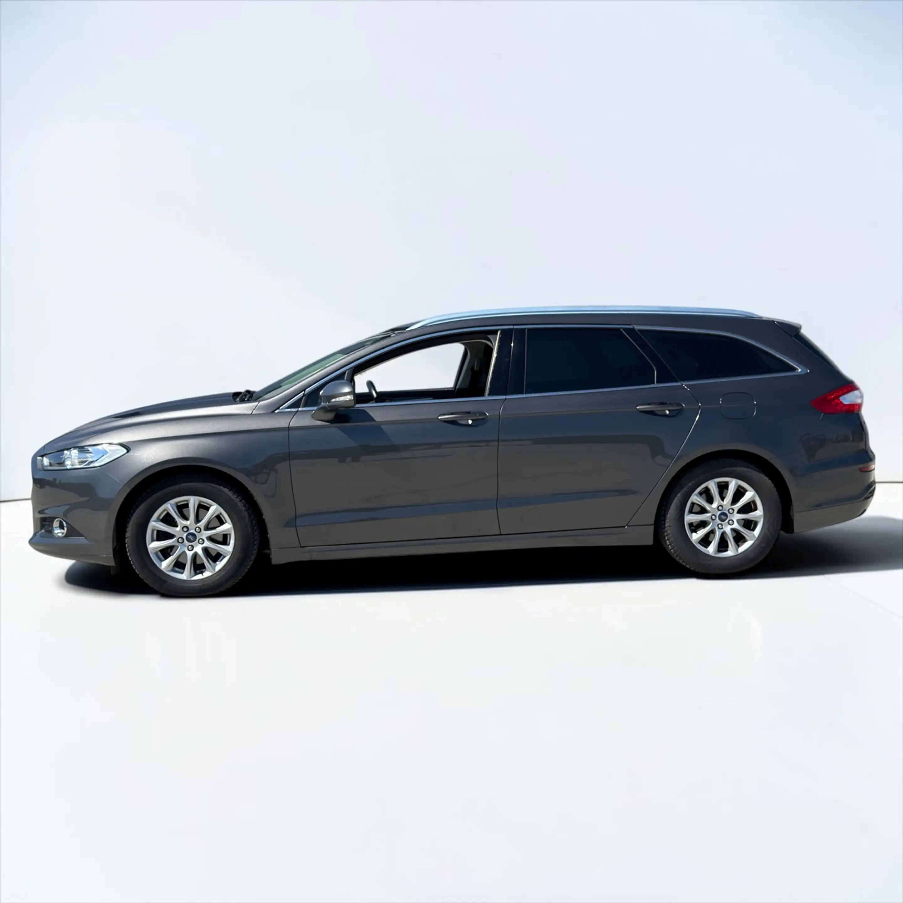 Ford Mondeo Wagon 1.5 Titanium Edition nieuwe distributie riem — photo 5